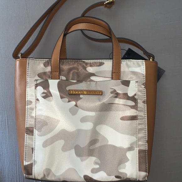 Tommy Hilfiger Handbags - Tommy Hilfiger / Camo Shopper